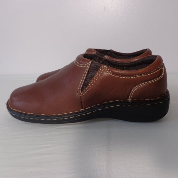 Thom McAn Women's Leather Brown Slip On Loafers Round Toe Casual Shoes Size 7.5M - Picture 1 of 7